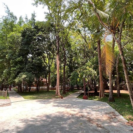 Surya Eco And Wedding Resort Thrissur Extérieur photo