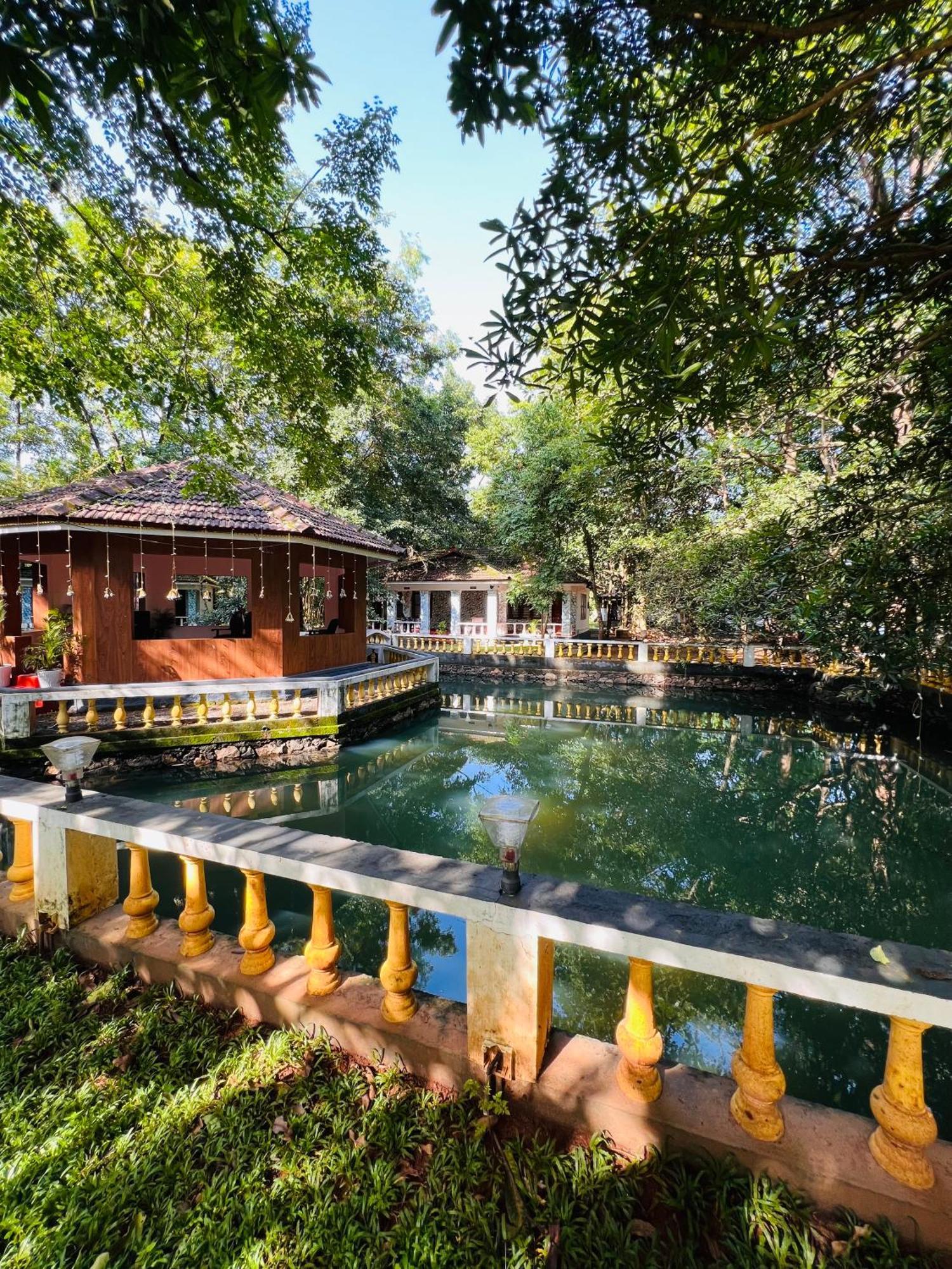 Surya Eco And Wedding Resort Thrissur Extérieur photo