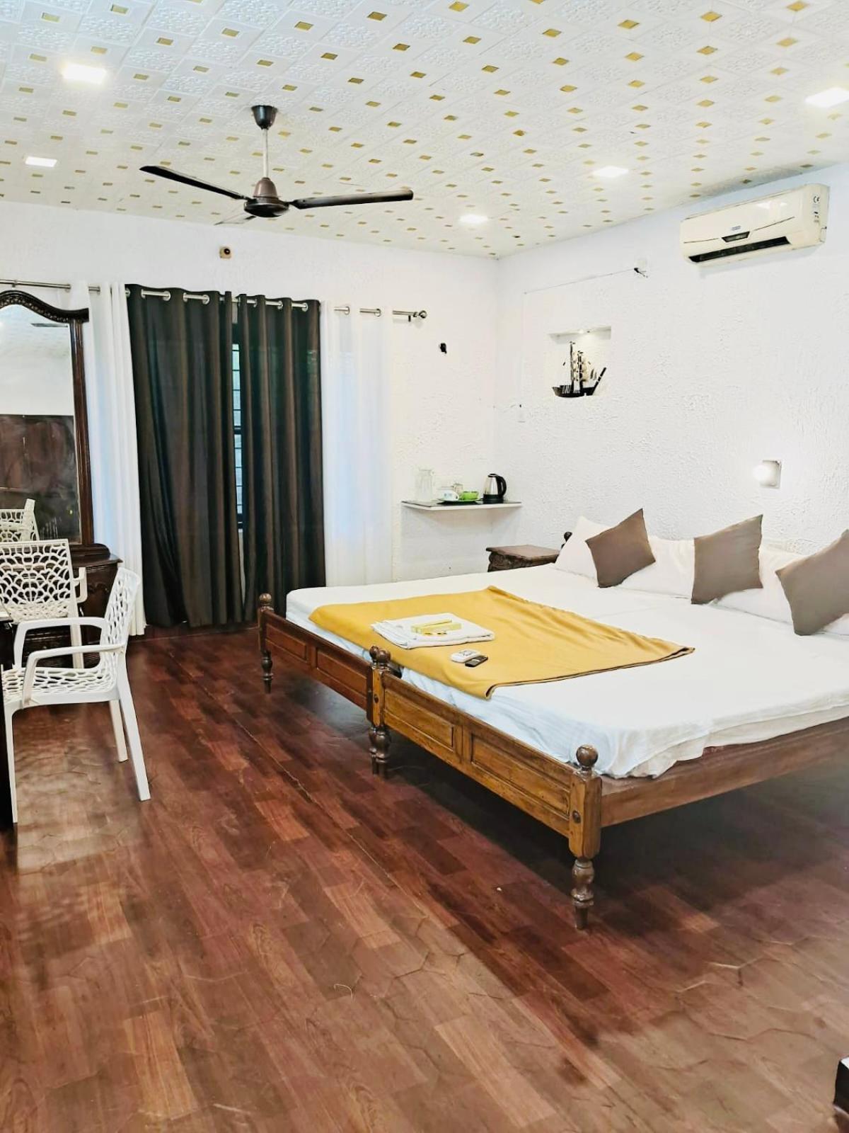 Surya Eco And Wedding Resort Thrissur Extérieur photo